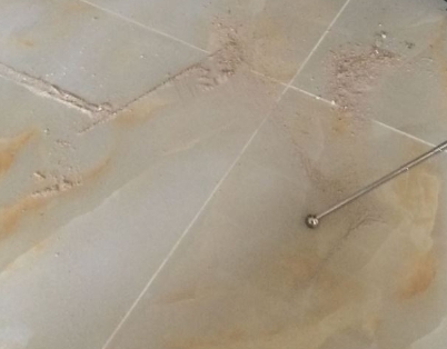 榆树瓷砖空鼓维修公司分享粘合剂选择不当在瓷砖铺贴过程中可能导致以下问题